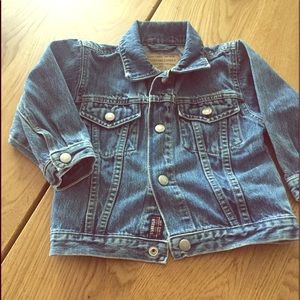 👦🏼Osh Kosh baby boys jean jackets size 24 M
